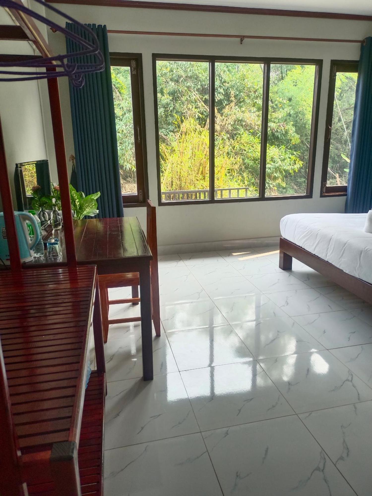 Vang Vieng Champa Hotel ภายนอก รูปภาพ