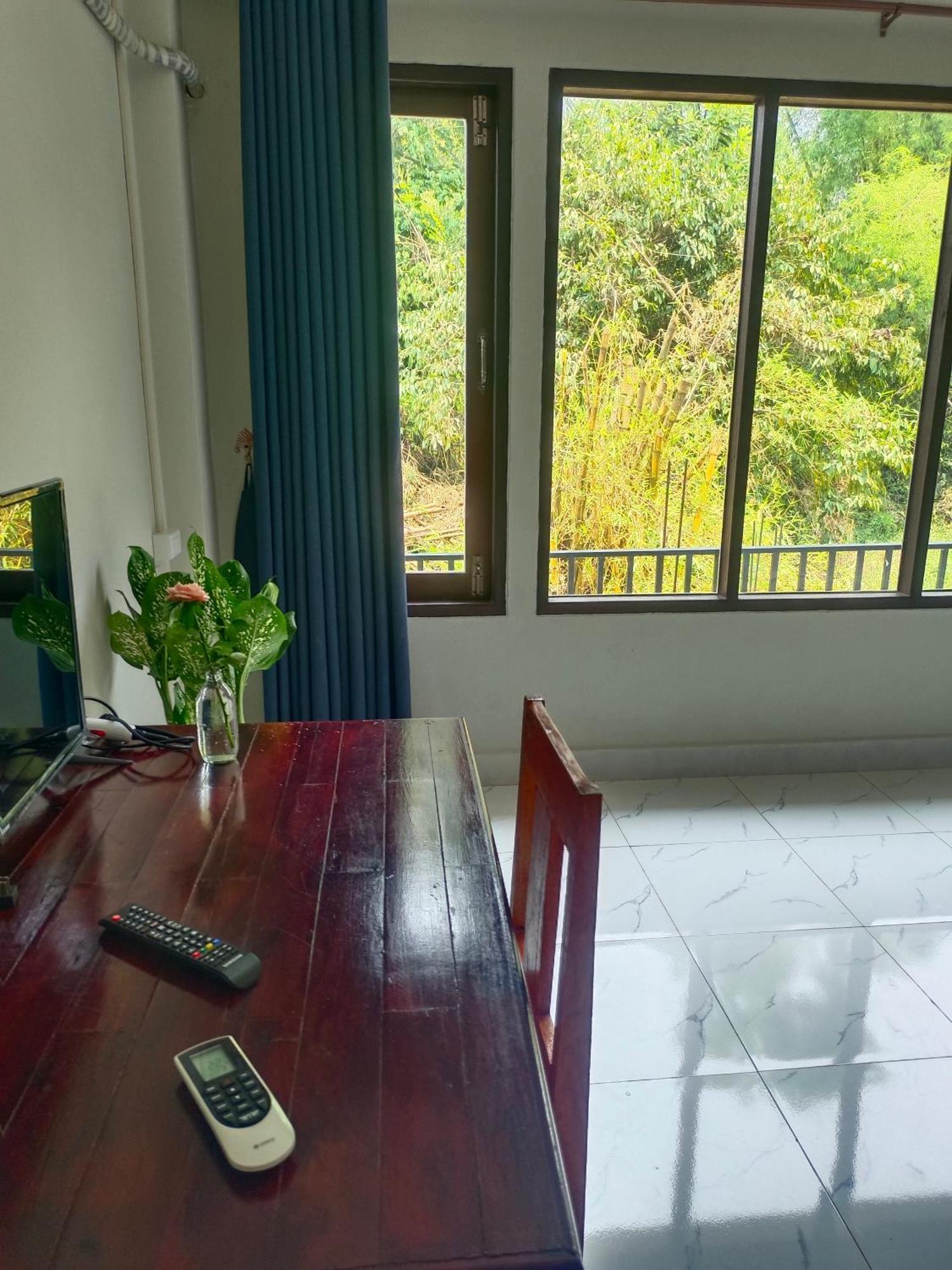 Vang Vieng Champa Hotel ภายนอก รูปภาพ