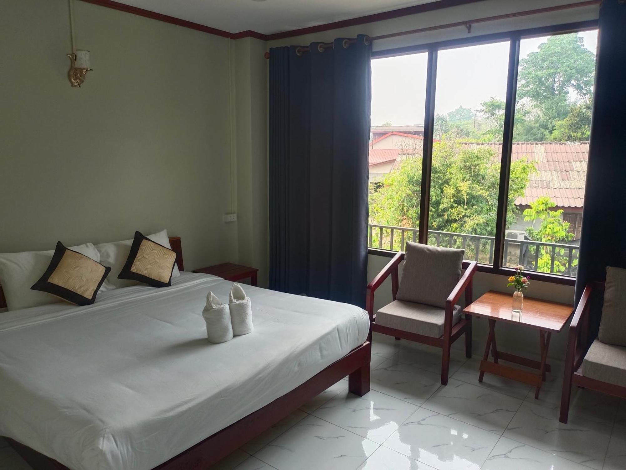Vang Vieng Champa Hotel ภายนอก รูปภาพ